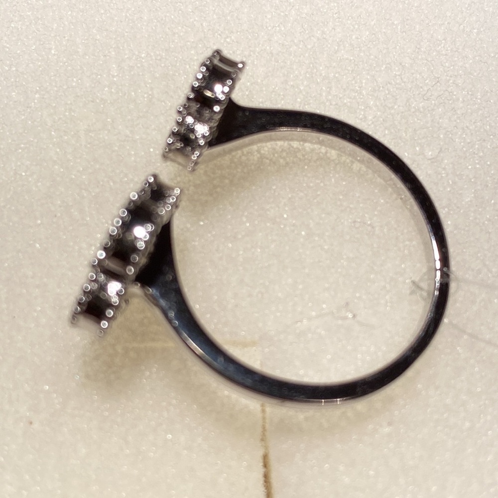 NWT Silver ring - Picture 6 of 9